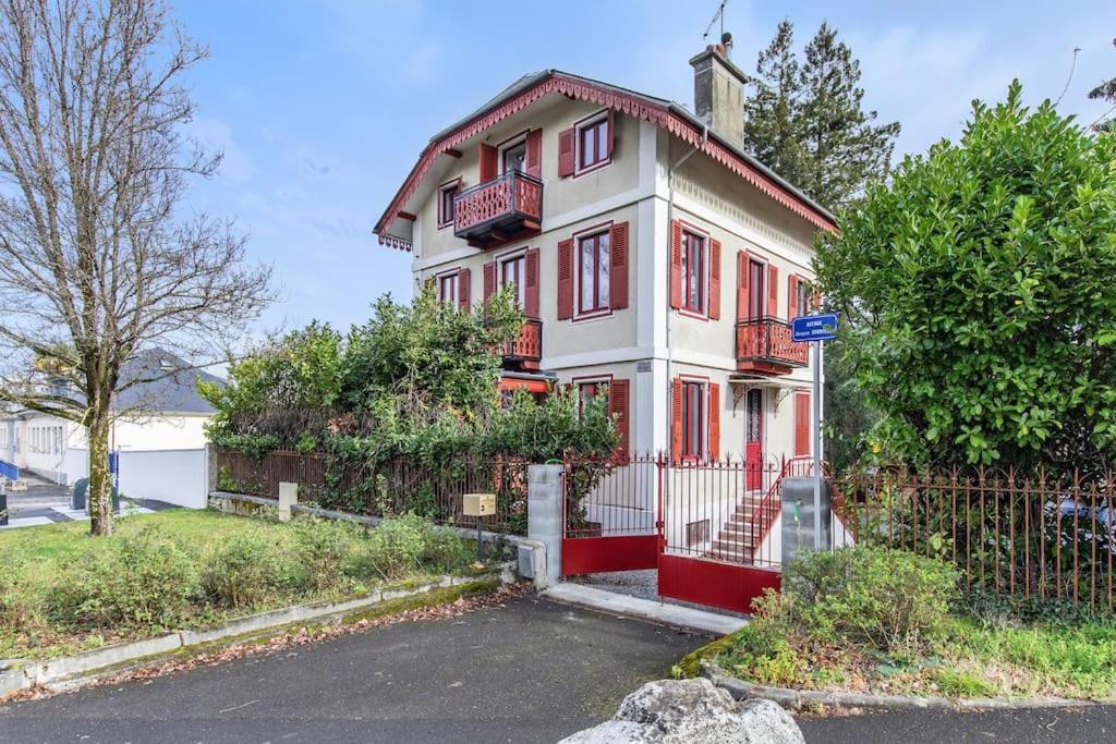 Apartamento Refuge De L'Ours : T2 Equipe Avec Parking Et Wifi Bagnères-de-Bigorre Exterior foto